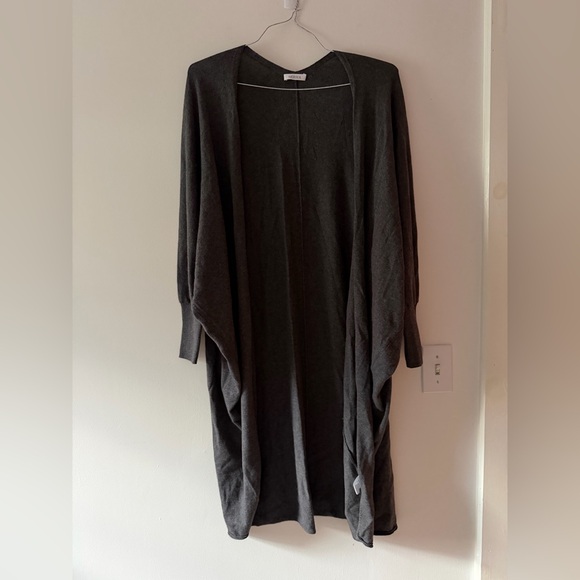 Mersea Chelsea Kimono on Inkwell Charcoal Grey One Size Open Front Cardigan - Picture 2 of 15
